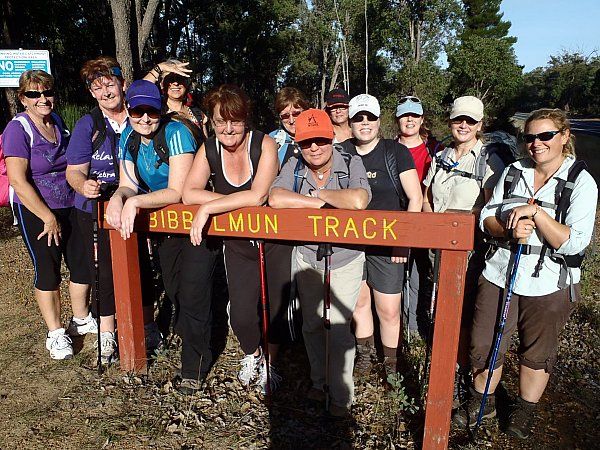 Sunrise Hike: Sullivan Rock Carpark to Mt Vincent